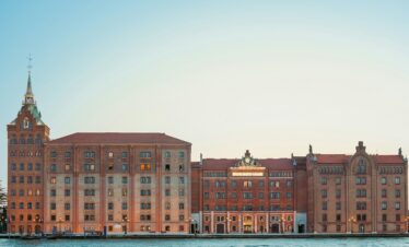 Luxury Italy tour package premium hotel city view