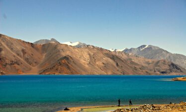 Leh Ladakh tour package Pangong Lake scenic mountain view