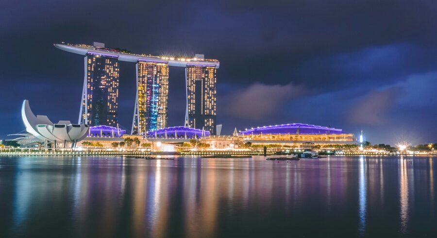 Luxury Singapore tour package premium hotel skyline view